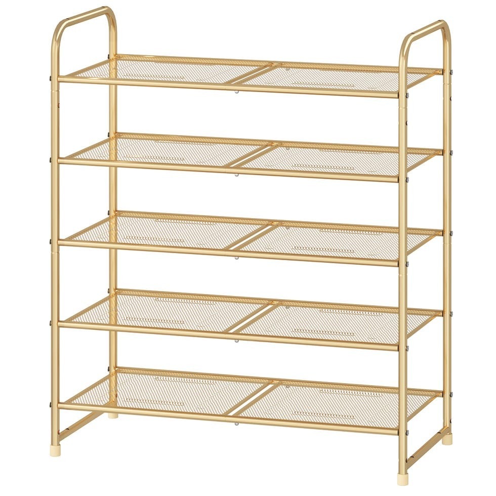 A separate shoe-rack example in the source shopping edit illustrates a possible temporary hosting addition, subject to the actual entrance space.